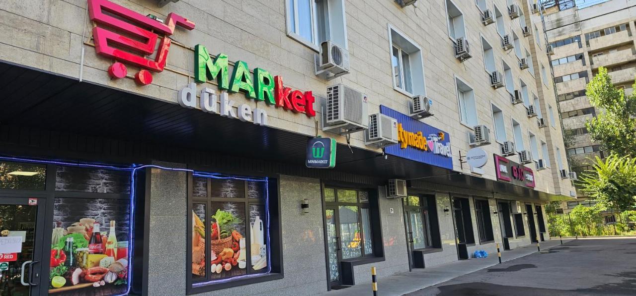 One Bedroom Apartment Next To Arbat In The Heart Of Almaty Bagian luar foto