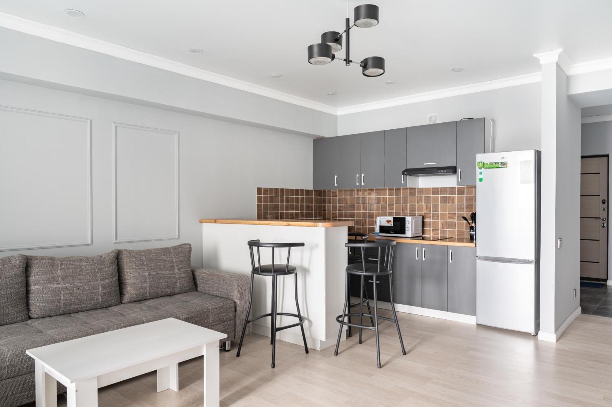 One Bedroom Apartment Next To Arbat In The Heart Of Almaty Bagian luar foto